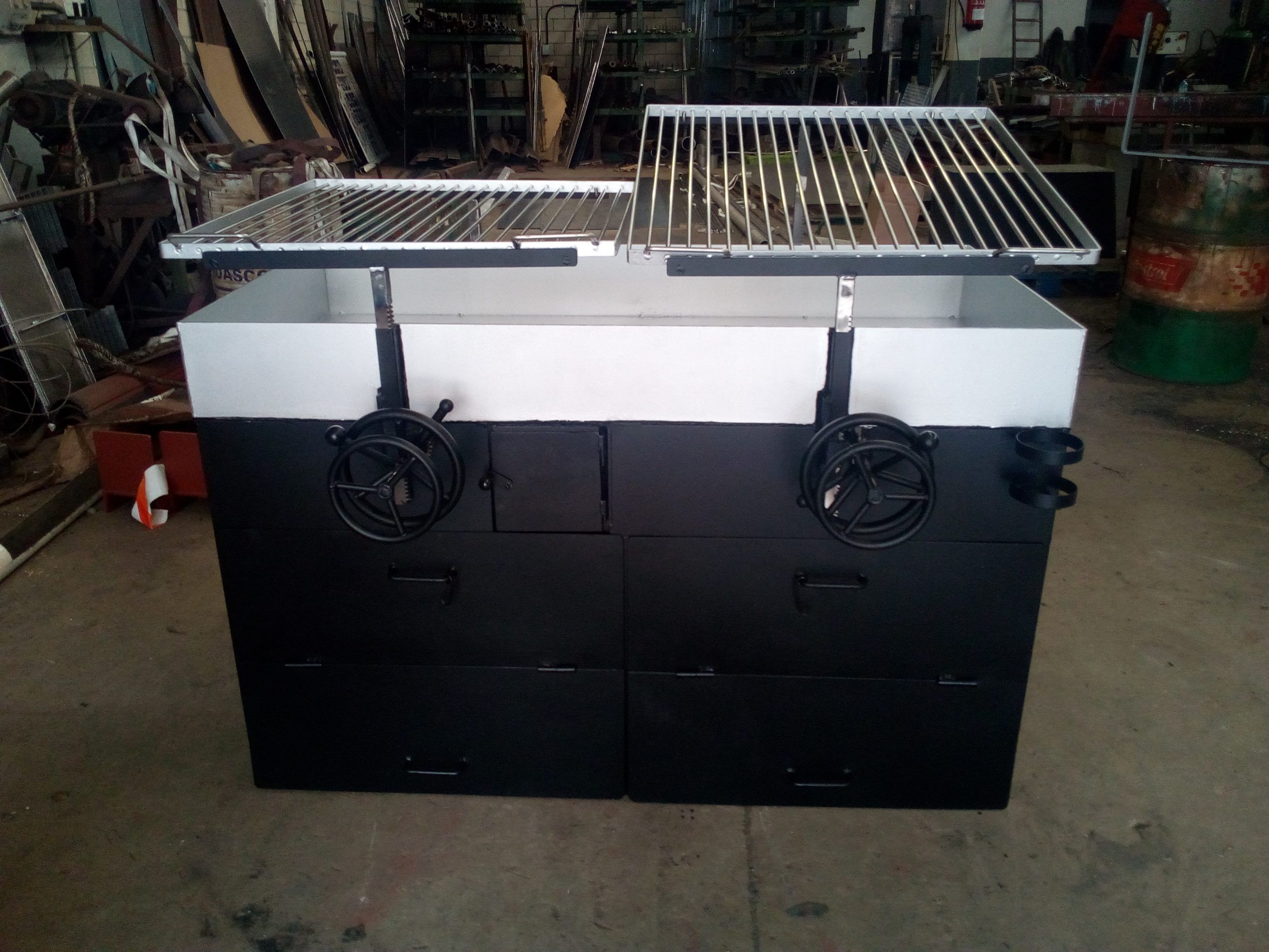 parrilla 1500 con carbonera doble volante y encendido 2 encimeras